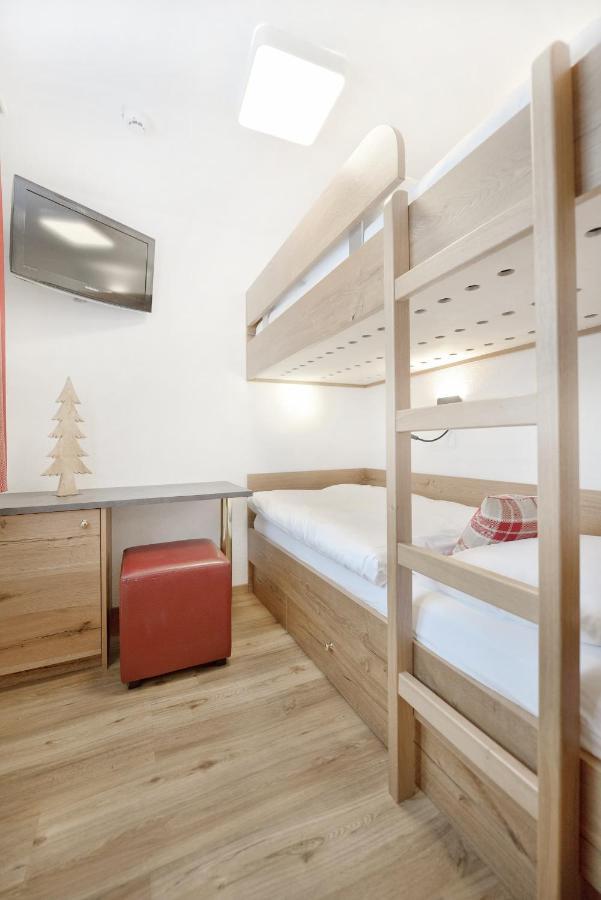 Hotel Alpina Superior Pettneu am Arlberg Εξωτερικό φωτογραφία