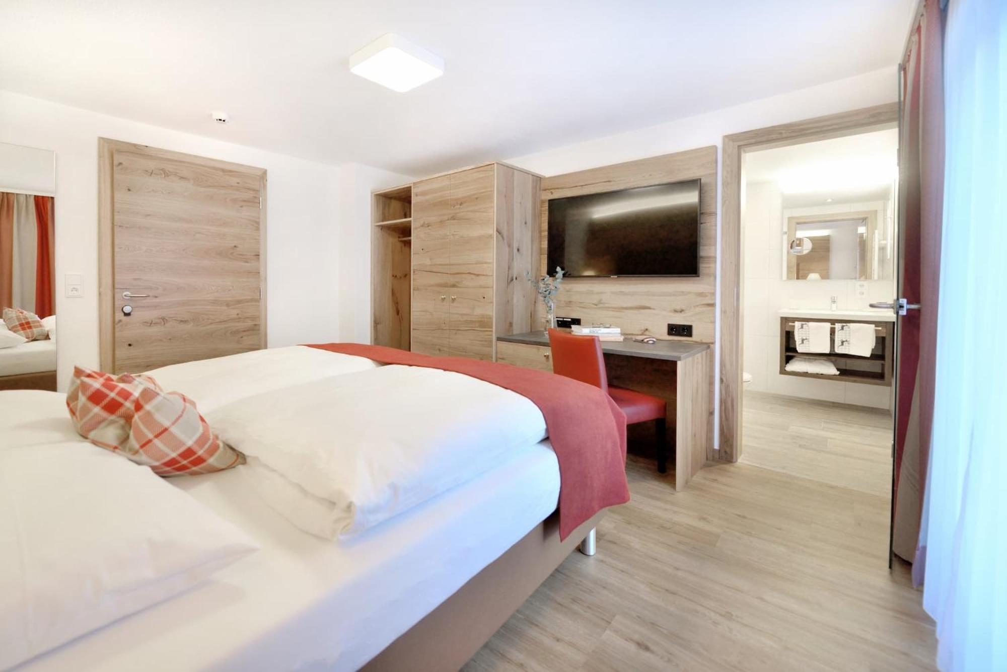 Hotel Alpina Superior Pettneu am Arlberg Εξωτερικό φωτογραφία