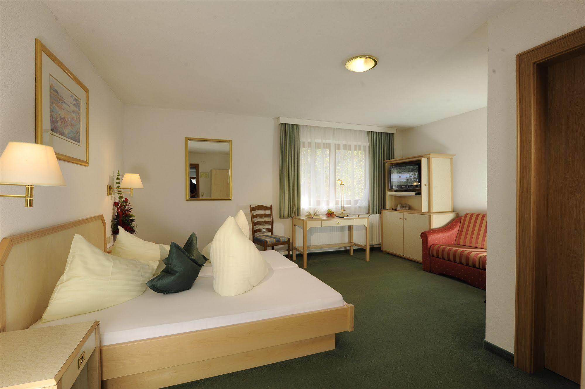 Hotel Alpina Superior Pettneu am Arlberg Εξωτερικό φωτογραφία